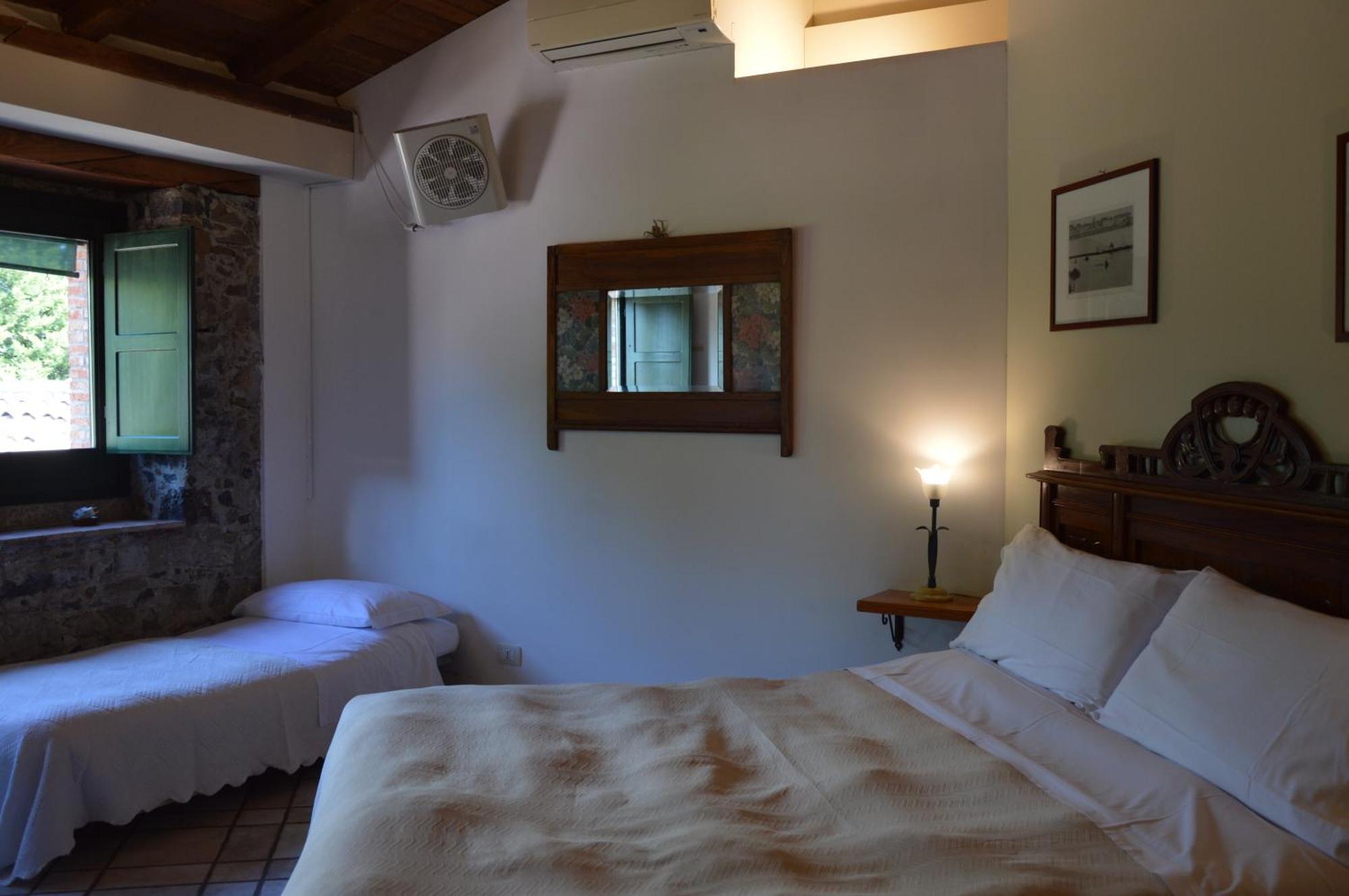 Antico Borgo Etneo Country Hotel Calatabiano Eksteriør bilde
