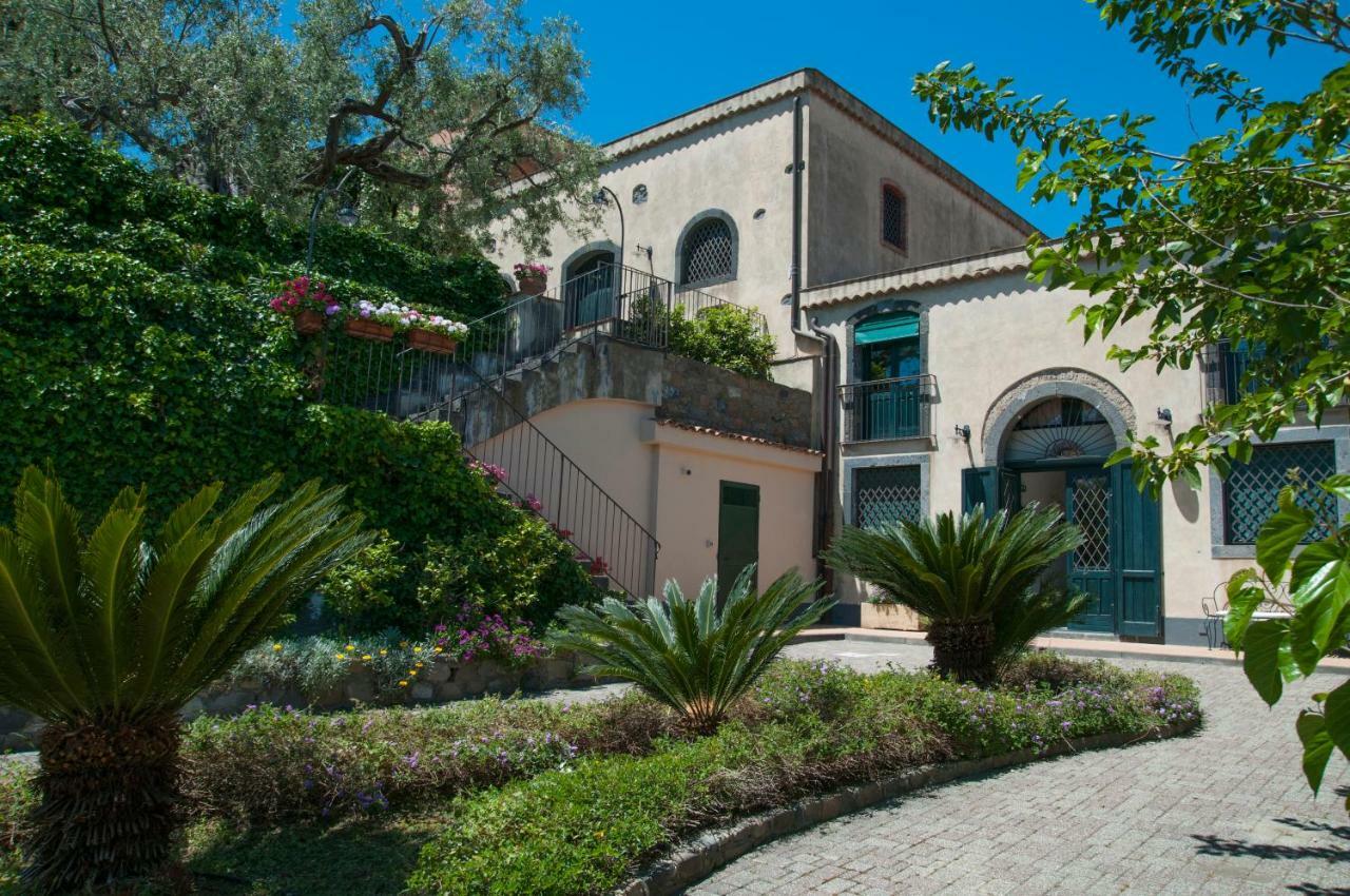 Antico Borgo Etneo Country Hotel Calatabiano Eksteriør bilde