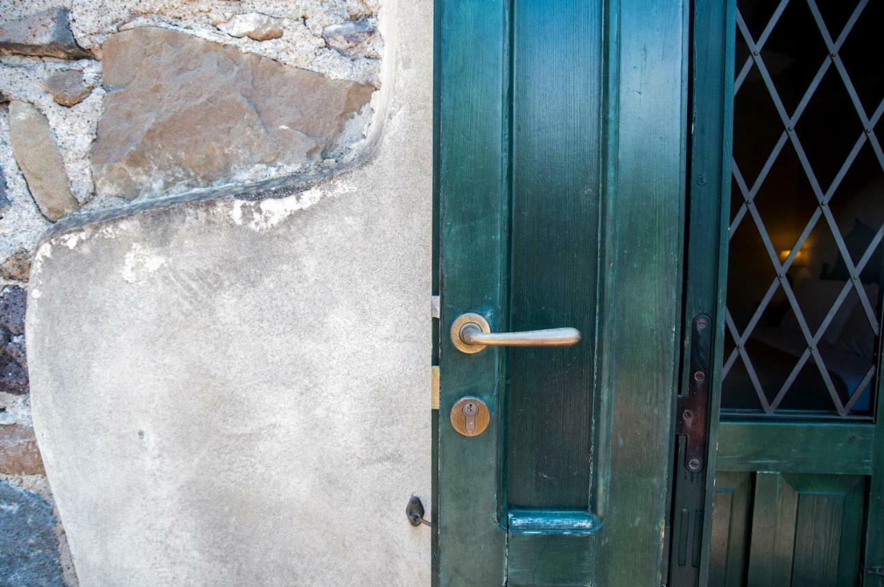 Antico Borgo Etneo Country Hotel Calatabiano Eksteriør bilde