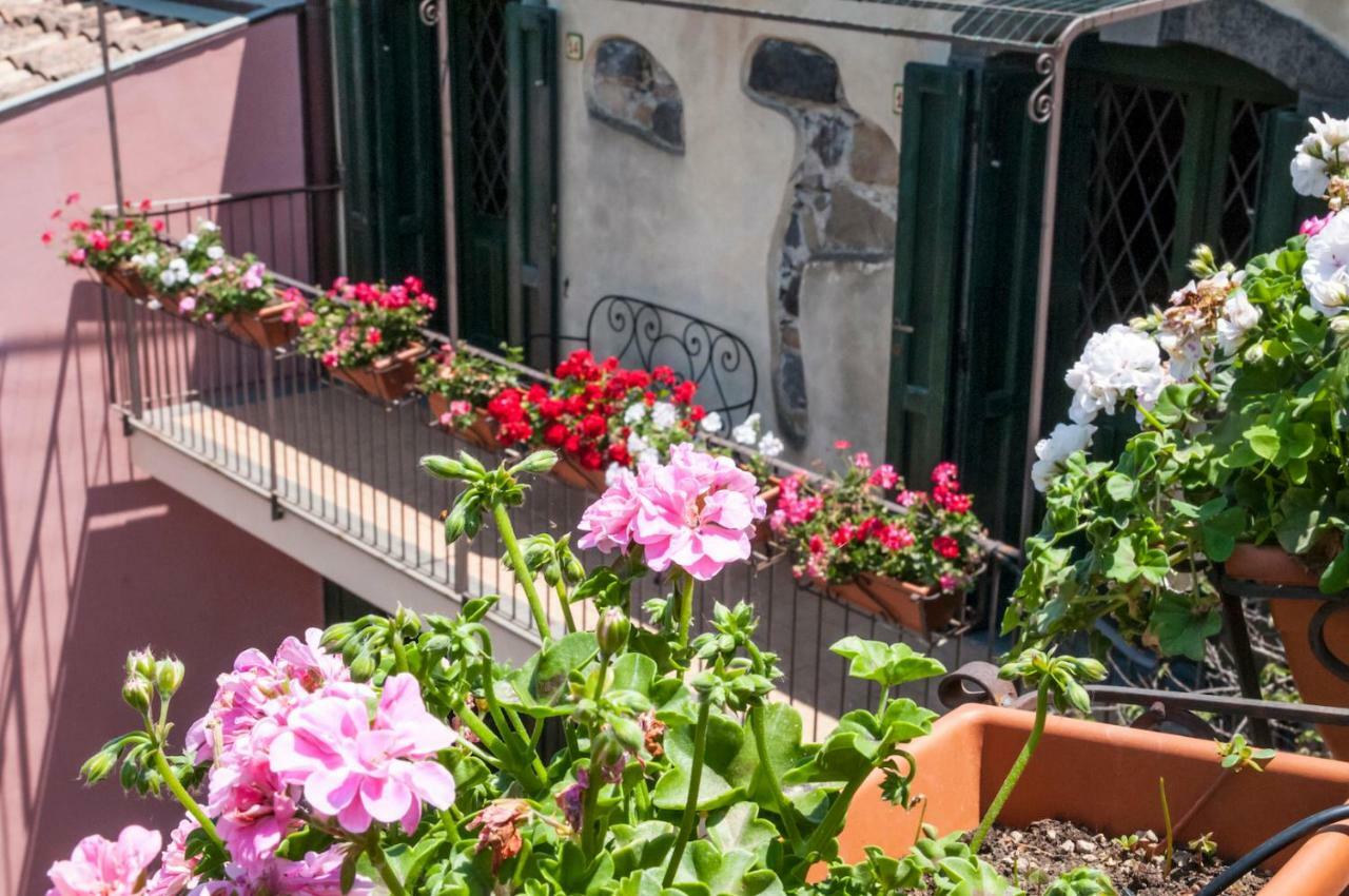 Antico Borgo Etneo Country Hotel Calatabiano Eksteriør bilde